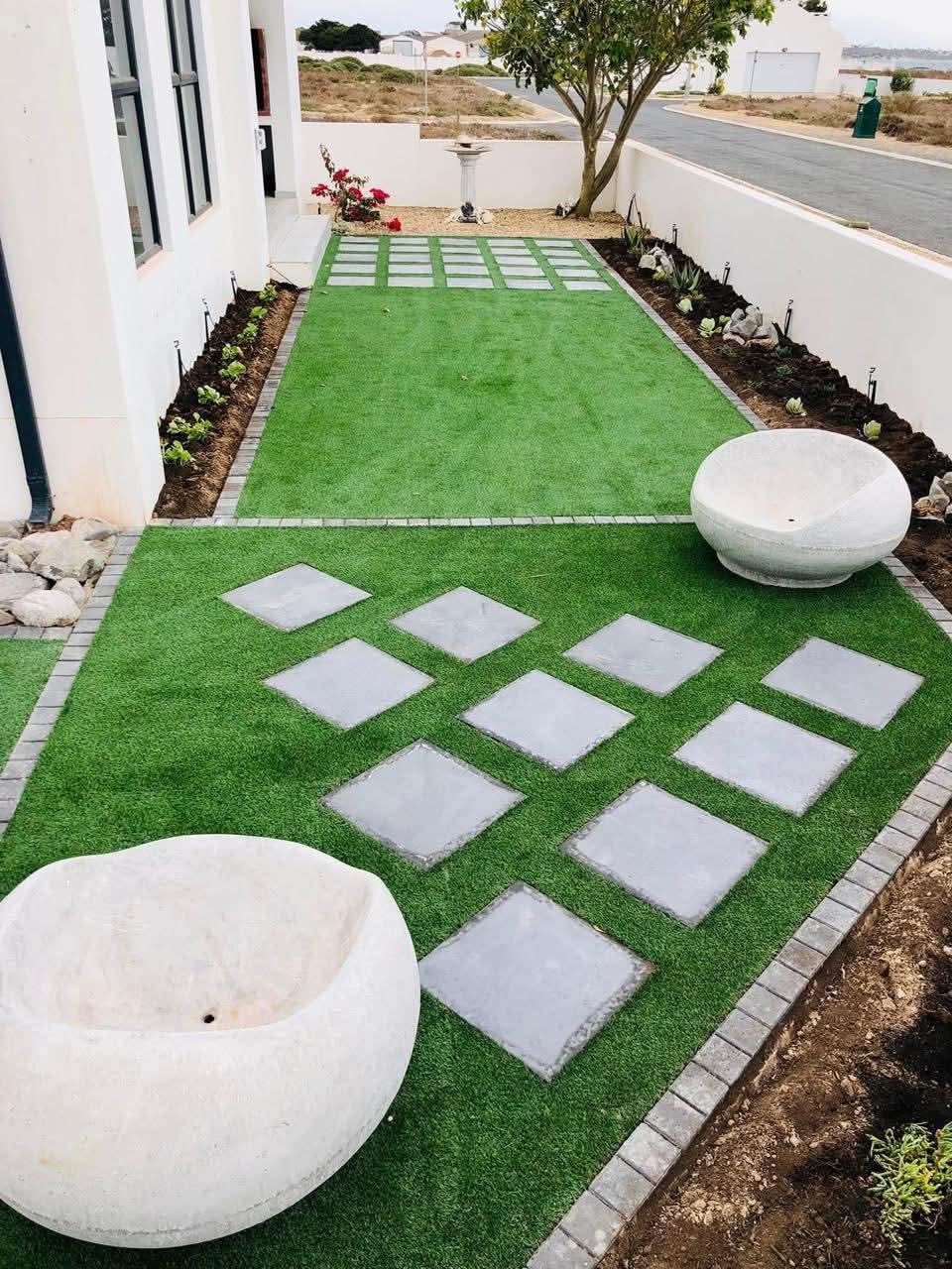 ARTIFICIAL TURF GRASS / SYNTHETIC LAWN